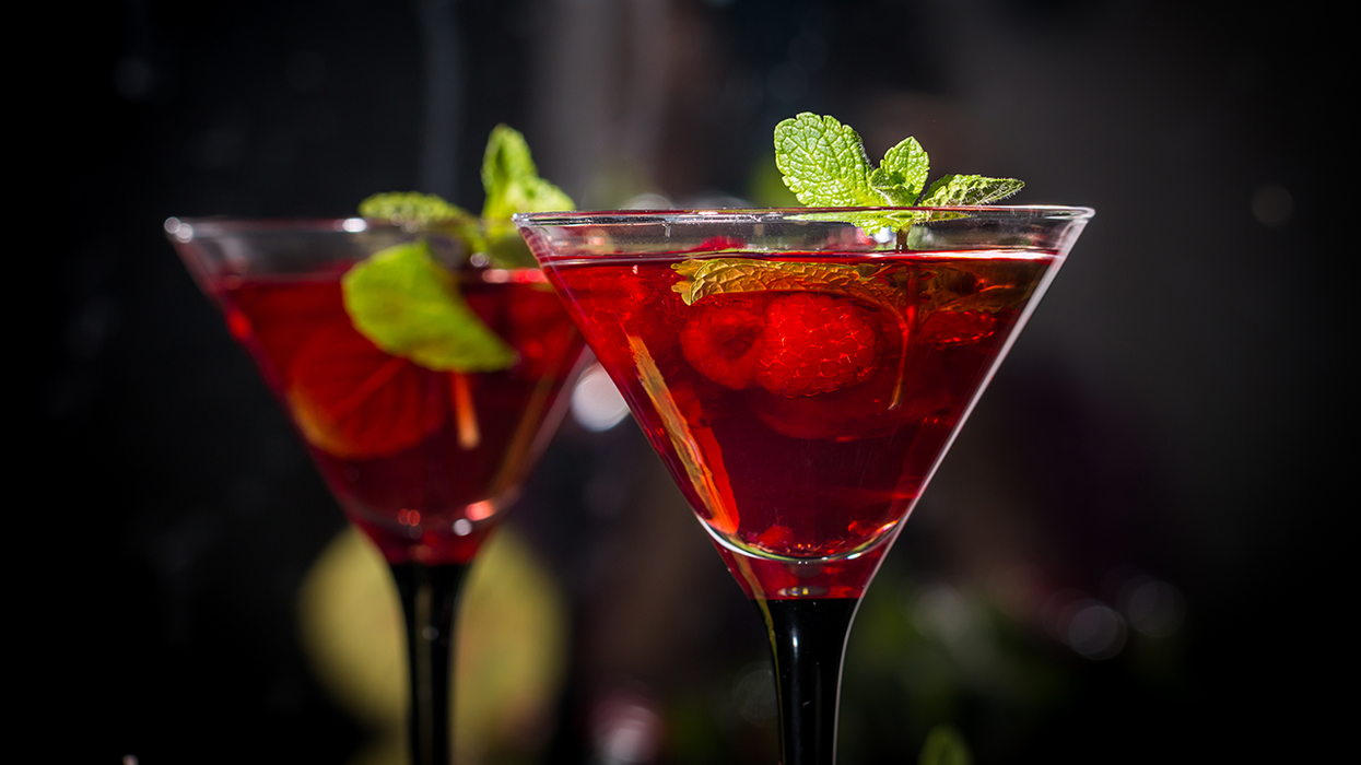 Waitress gets fired for putting her blood in someone's cocktail, but more shocking is the customer's reaction