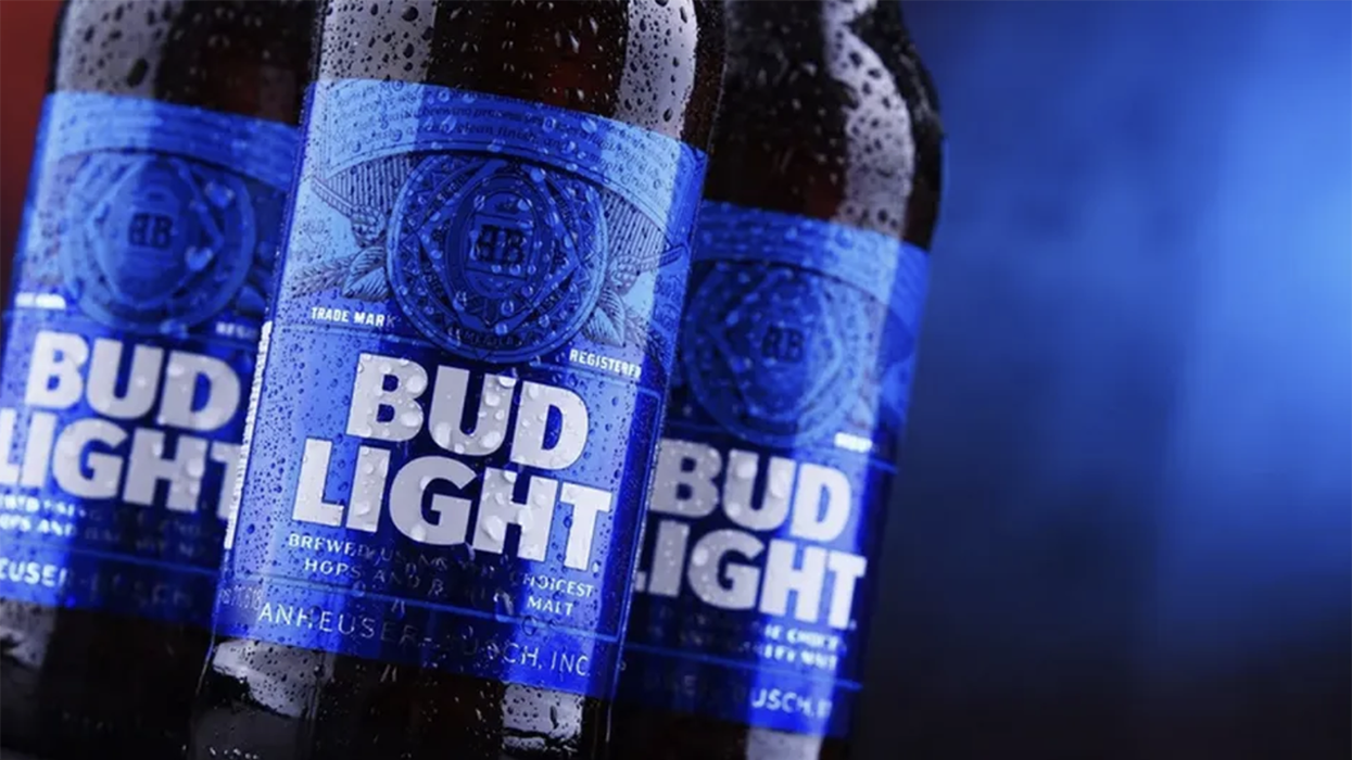 WaPo capes for Dylan Mulvaney, blame "Cinco de Mayo," Americans no longer liking beer for Bud Light's troubles