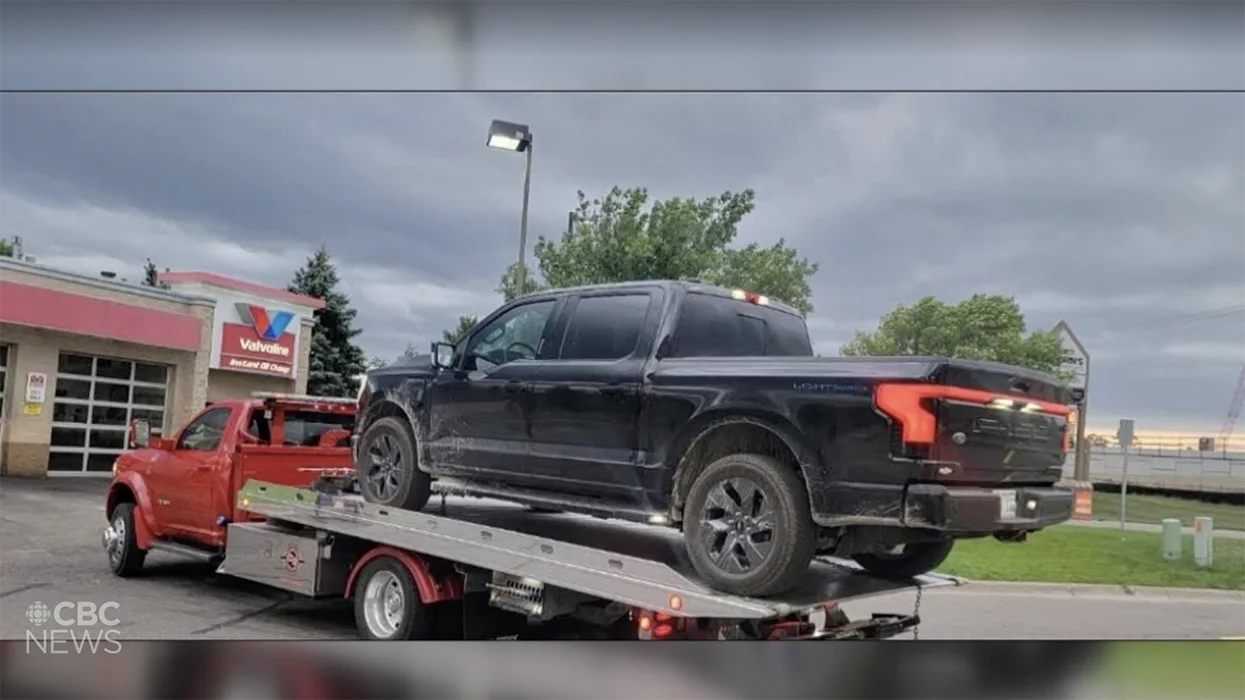 Family finds electric truck such a disaster they abandon it on the side of the road and rent gas powered one