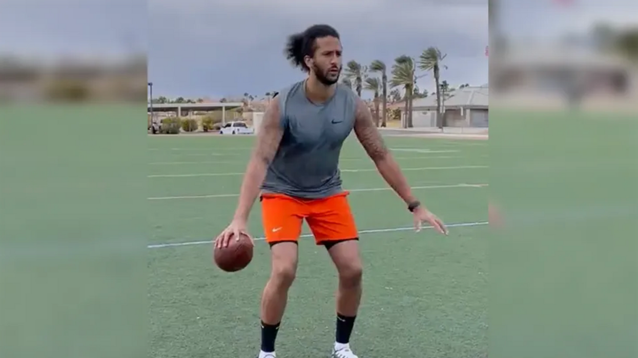 Colin Kaepernick tries another pathetic attempt at comeback, claims he's desperate enough to play for the New York Jets