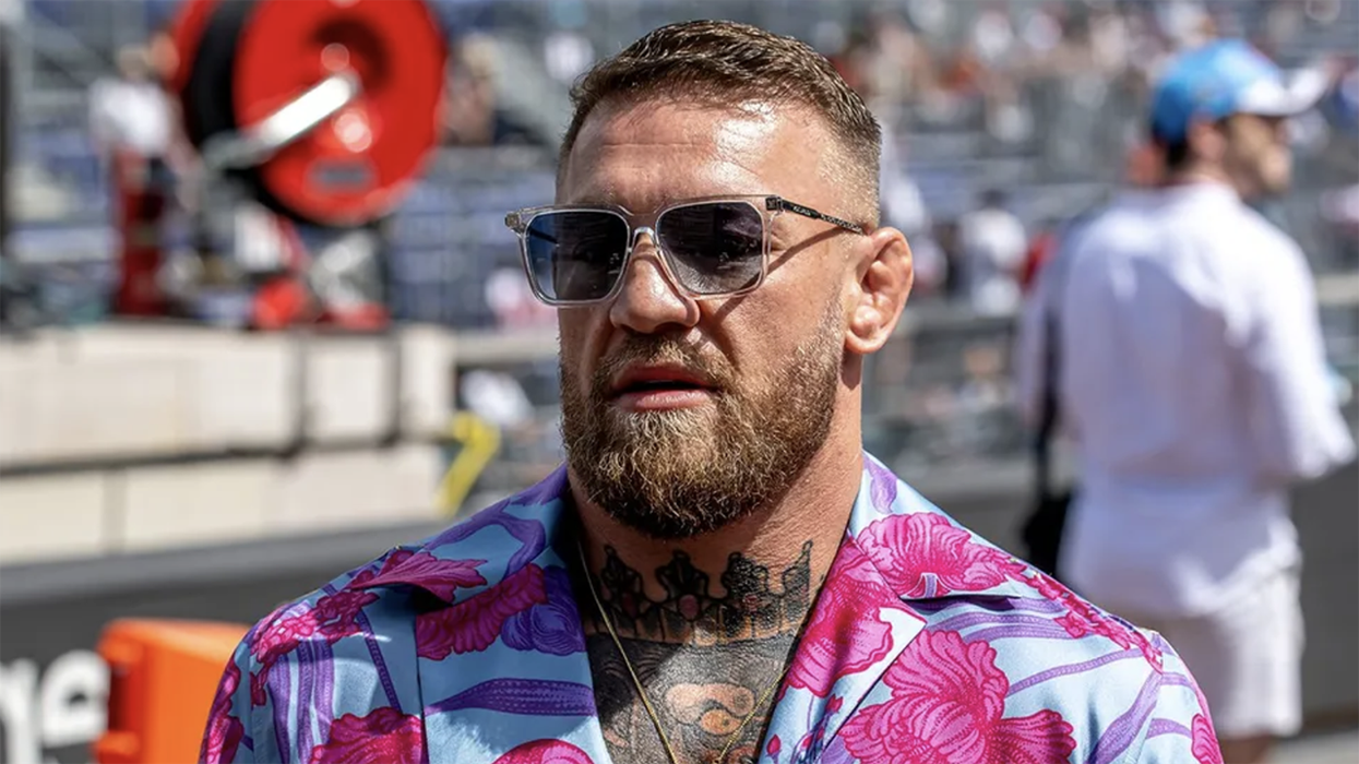 They're investigating Conor McGregor for "online hate speech" over tweets criticizing Irish govt, migrant stabbing