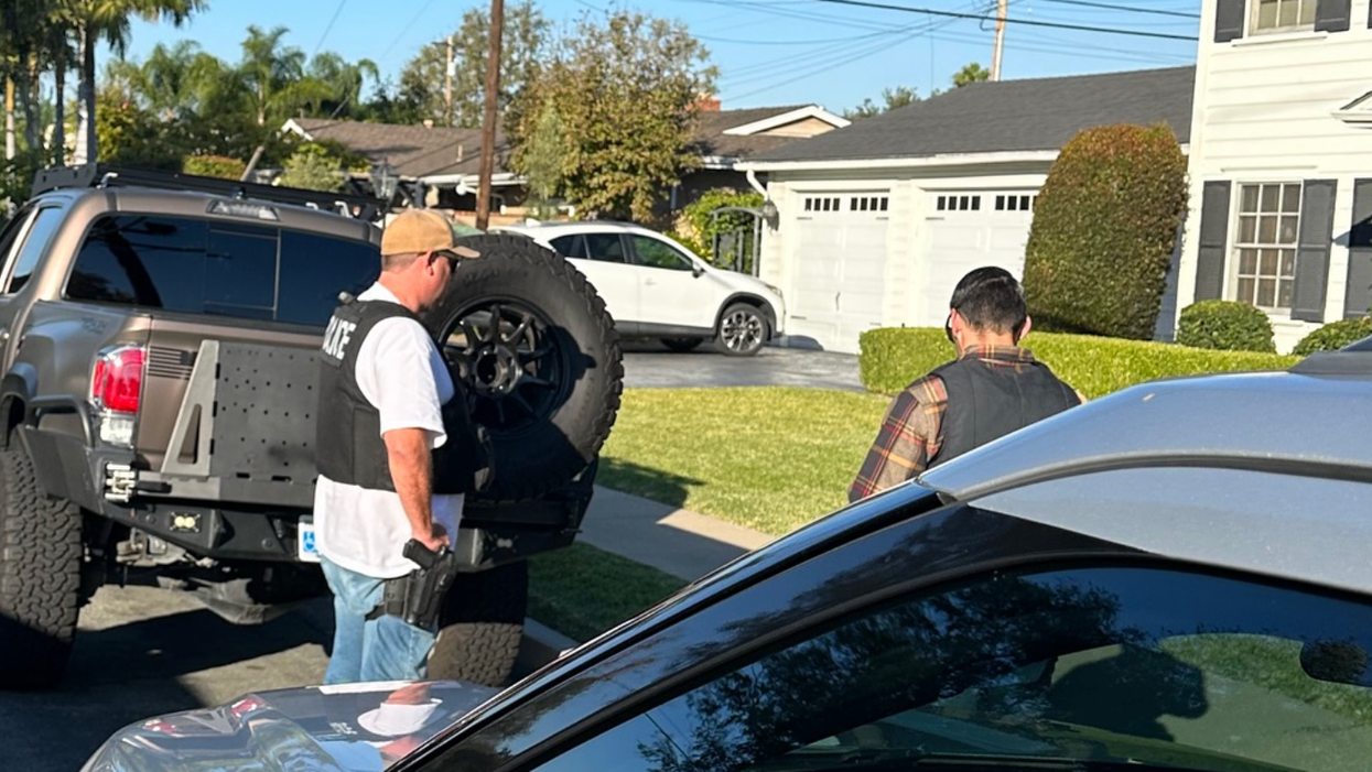 Business Owner Fed Up With Shoplifters Brings Police To The Thief ... He Planted Apple AirTags In The Stolen Merch