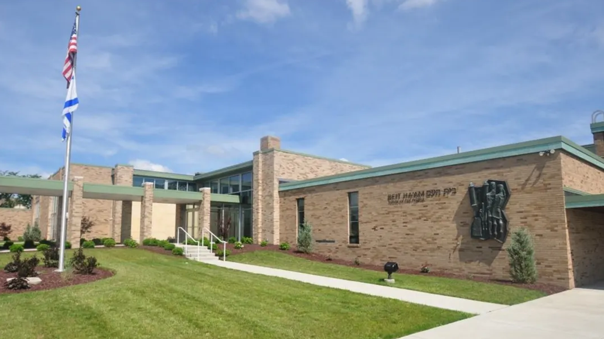 13-Year-Old Accused Of Planning A Shooting At A Synagogue Receives His Sentence... To Write A Book Report