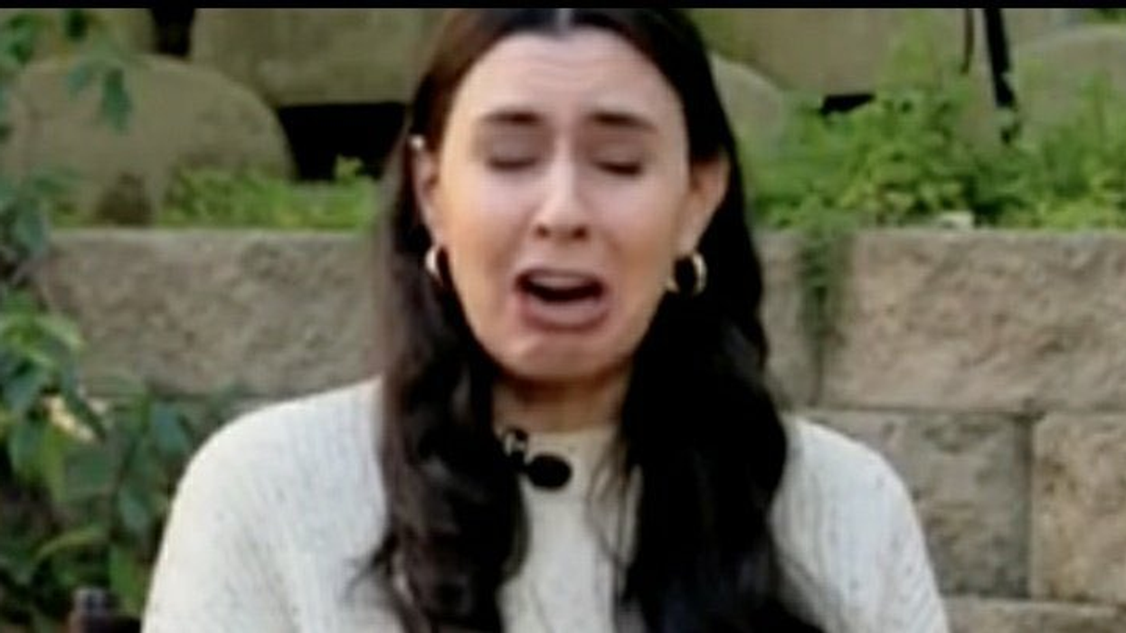 Taylor Lorenz Accuses Those Who Spent Christmas With Loved Ones Of, Quote, "The Social Murder Of Disabled People”