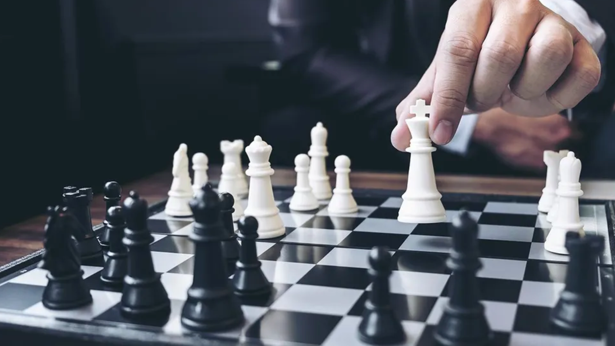 Chess champion stripped of title after "pooping in bathtub" incident and ANOTHER chess-related anal beads controversy