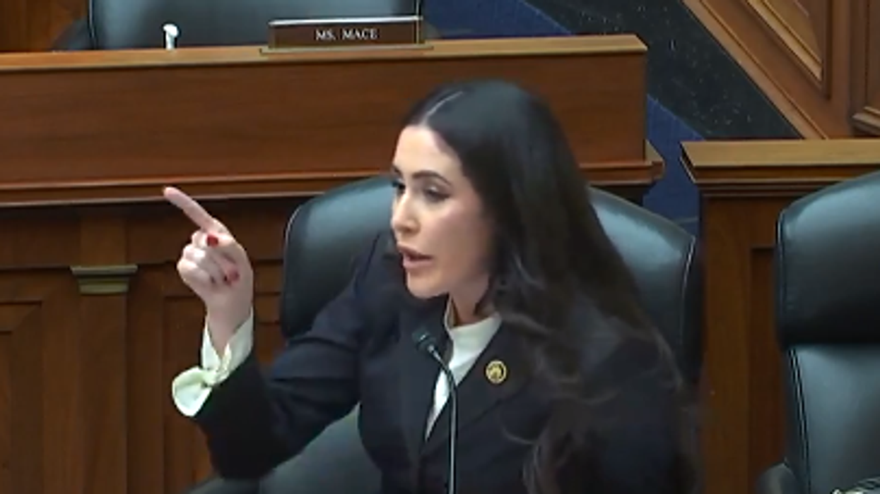 “Why Are You Laughing?”: GOP Rep Slams Immigration "Expert" Over Fake Migrant Families