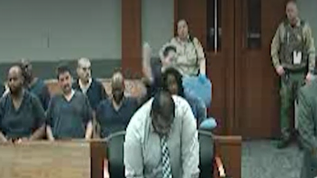 Las Vegas Felon Beats Up Fellow Inmate, Ironically In Same Courtroom Where That Maniac Pounced On A Judge
