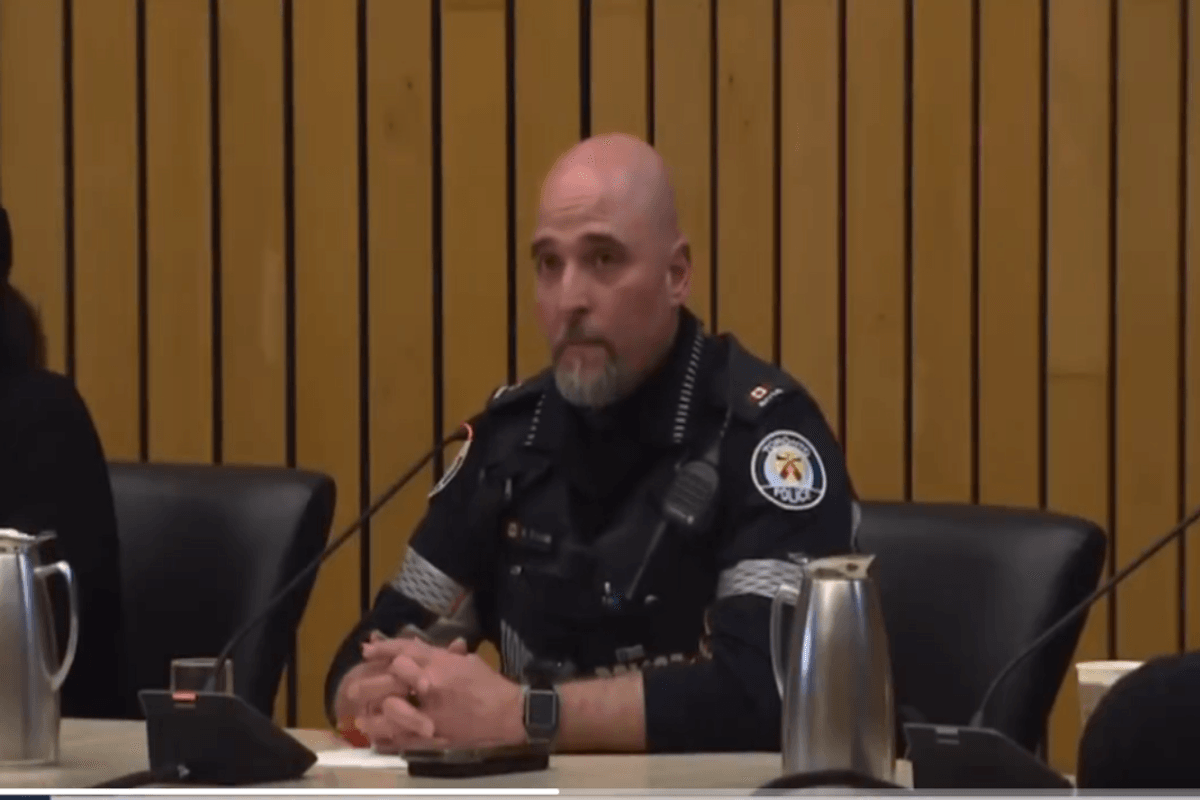 Police: Leave your car keys outside the store so that thugs don't break into your house to steal them