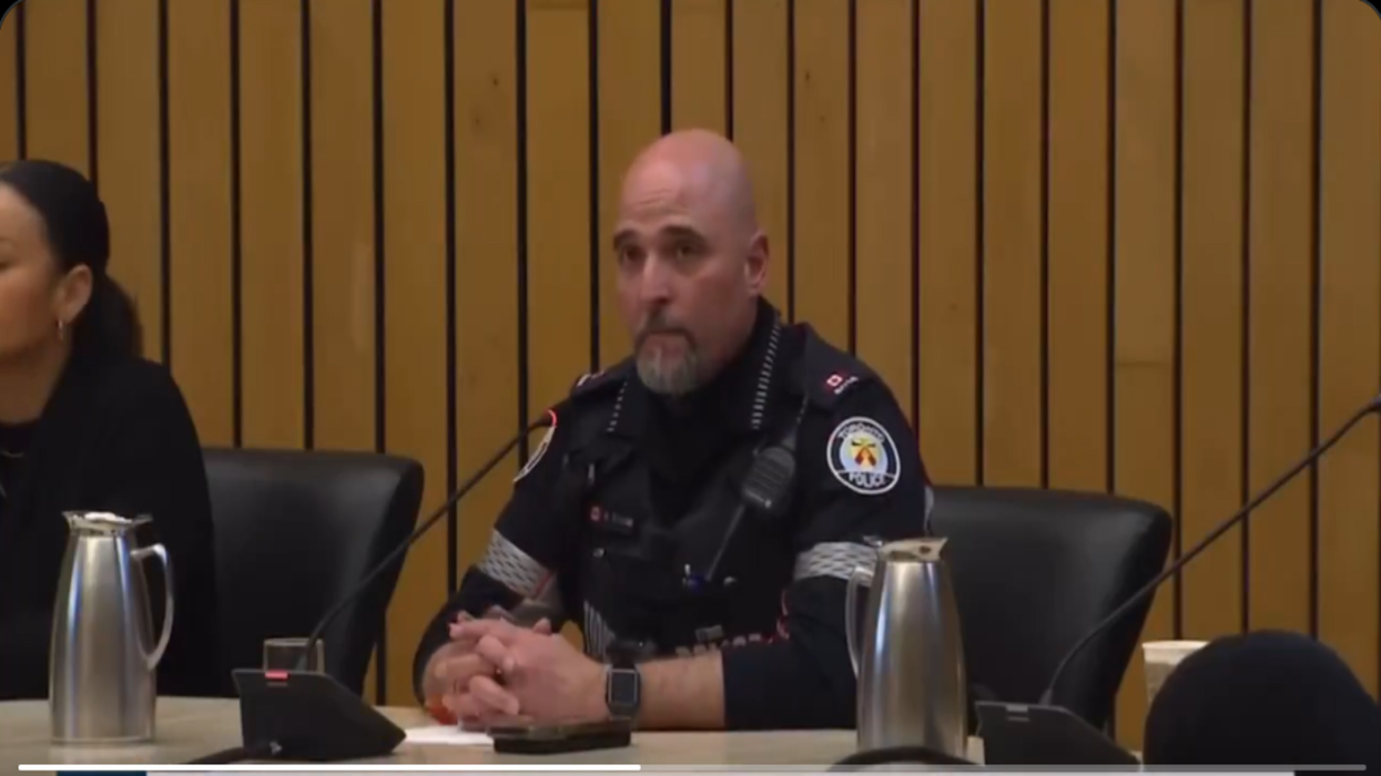 Police: Leave your car keys outside the store so that thugs don't break into your house to steal them