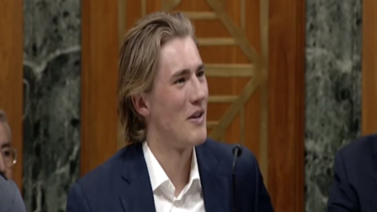 Watch: Clueless “climate expert” gets WRECKED by GOP Senator after claim carbon dioxide's "a huge part of our atmosphere"