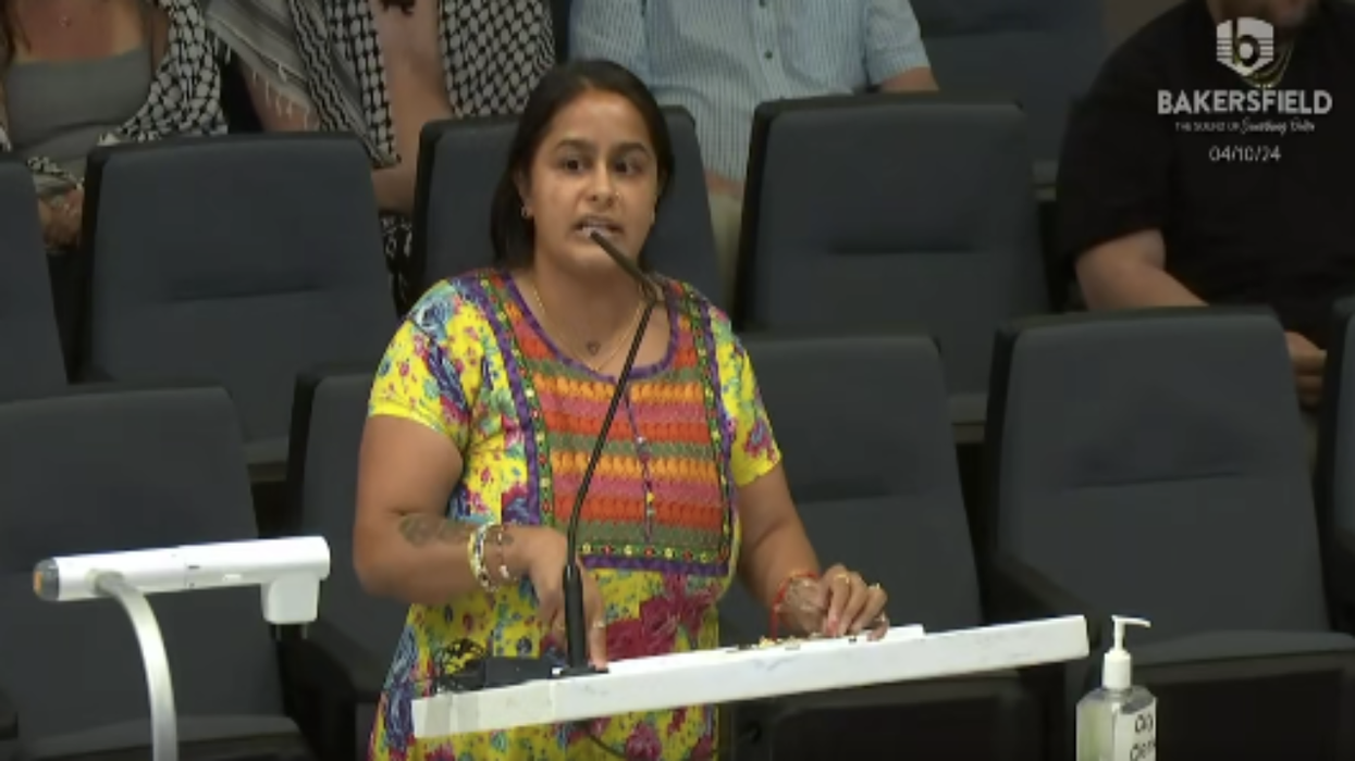 Pro-Hamas Leftist Goes On Psychotic Rant, Threatens To “Murder” Republican Mayor Over Resolution