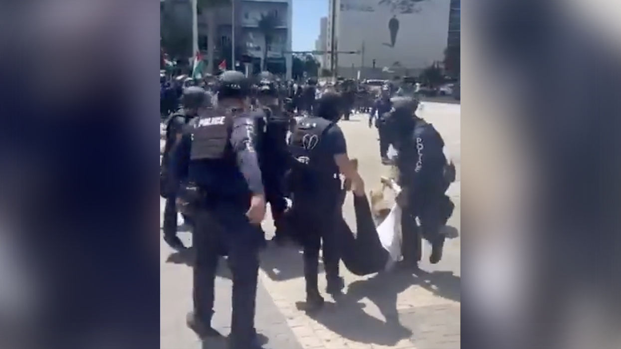 Watch: Pro-Hamas protestors f*ck around, find out what happens when you block traffic in Florida