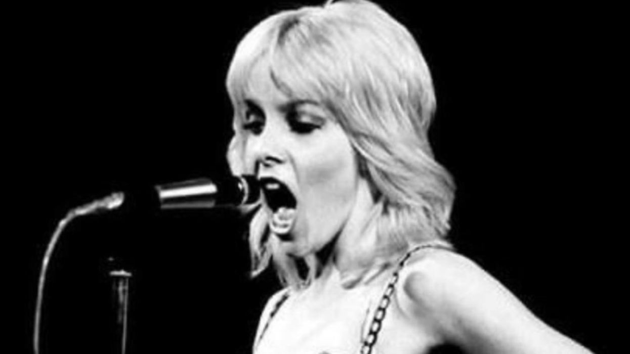 "The Democrat Party can KISS MY A$$": Rock legend goes anti-woke, trashes the Left like it's a 70s hotel room