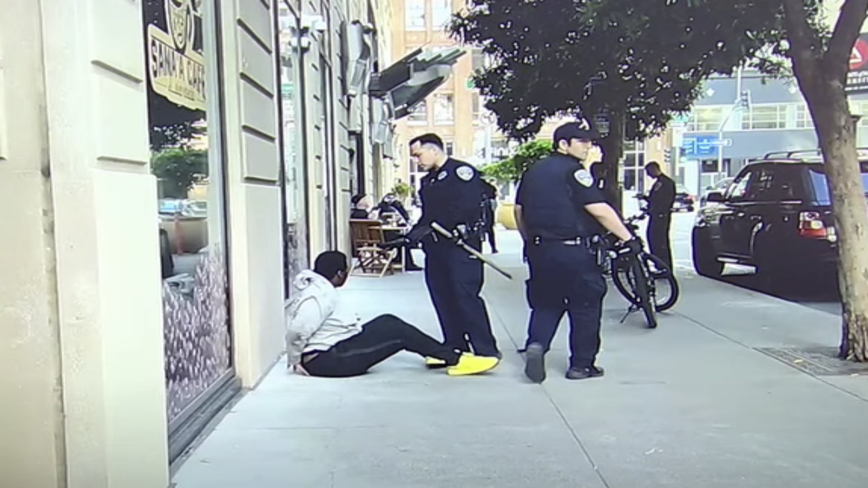 Watch: Thug chooses wrong cafe to steal a laptop from, gets tackled to the ground by a horde of customers