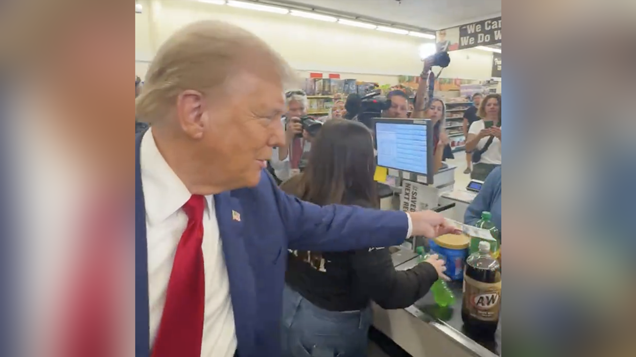 Watch: A mother of three was struggling with groceries, so Trump did something amazing