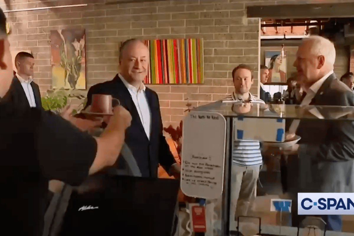 Watch: Tim Walz, Kamala's (allegedly) abusive husband don't pay for their coffee, forcing a staffer to