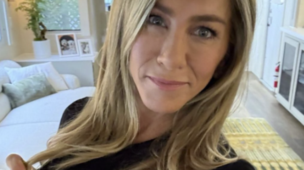 Jennifer Aniston won't be there for you, instead votes for Kamala for all these usual dumb reasons