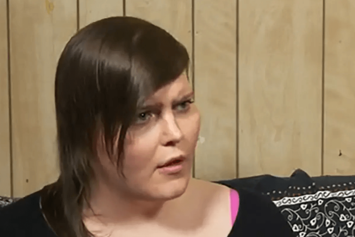 Trans dude sues Hooters for not getting a job, even though he was harassing the Hooters girls