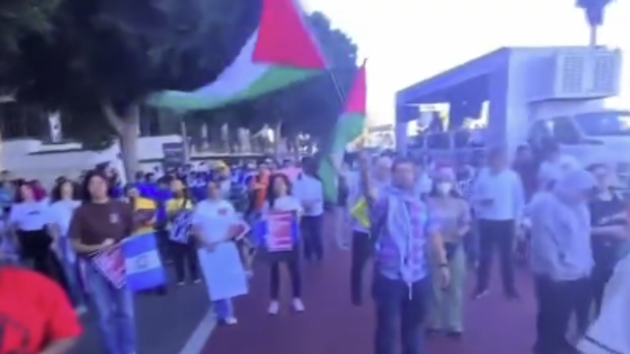 Watch: Hundreds Of Illegals Protest Trump In Front Of ICE Facility