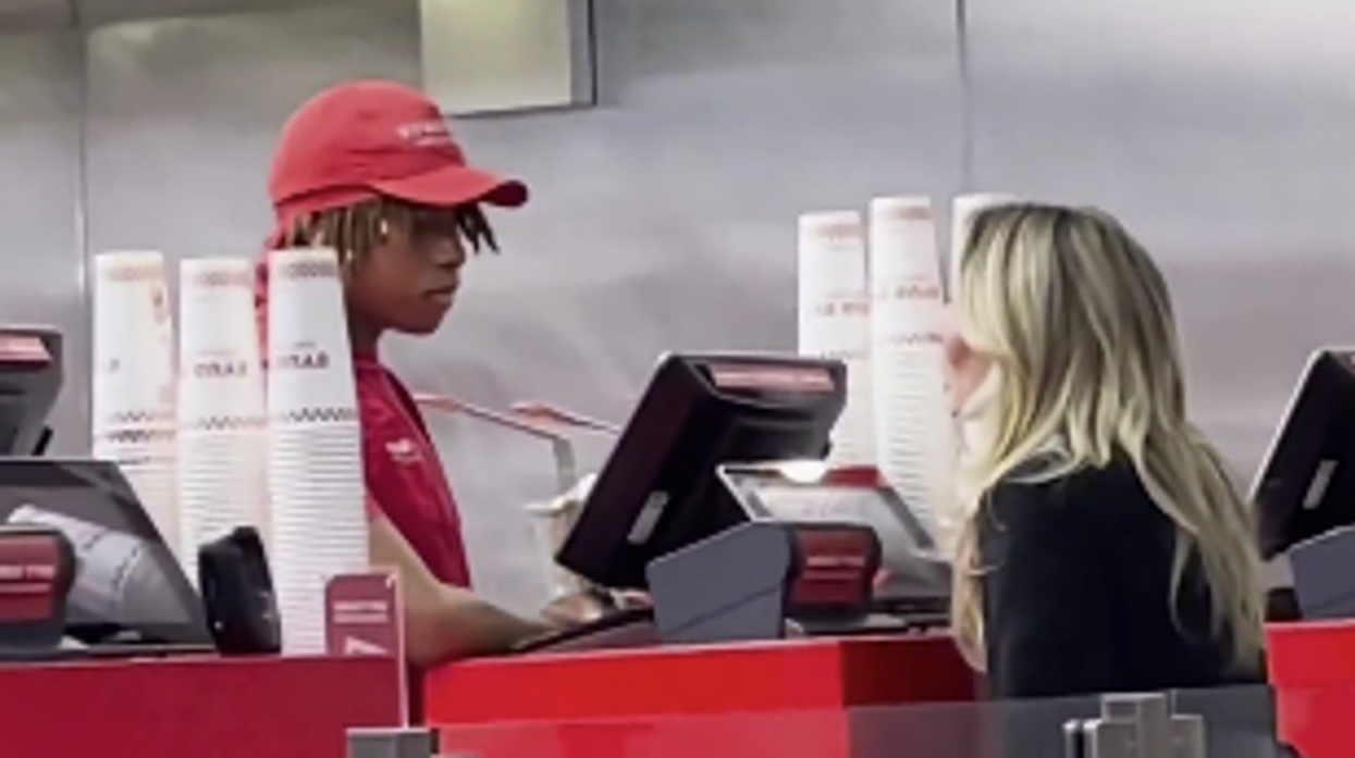 Watch: OnlyFans "star" tries coming on to a Five Guys employee for content, doesn't expect this GigaChad's response