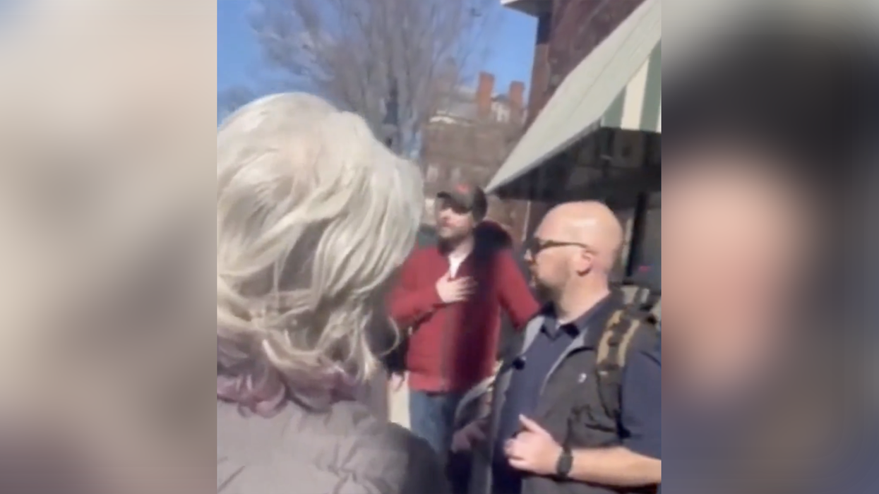 Pro-Ukraine protestors accost JD Vance's 3-year-old daughter while out with her dad, yet Vance still responds with class