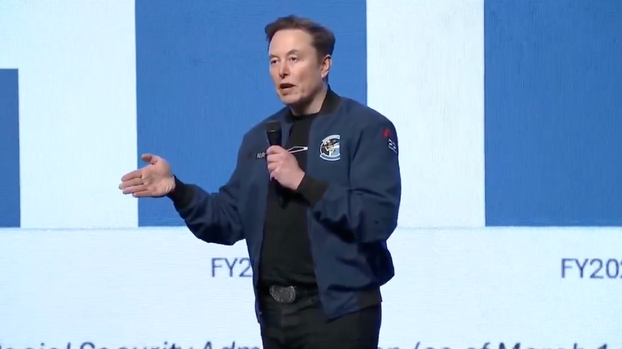“This is mind-blowing": Elon Musk drops disturbing data on the massive social security fraud committed by non-citizens (and how)