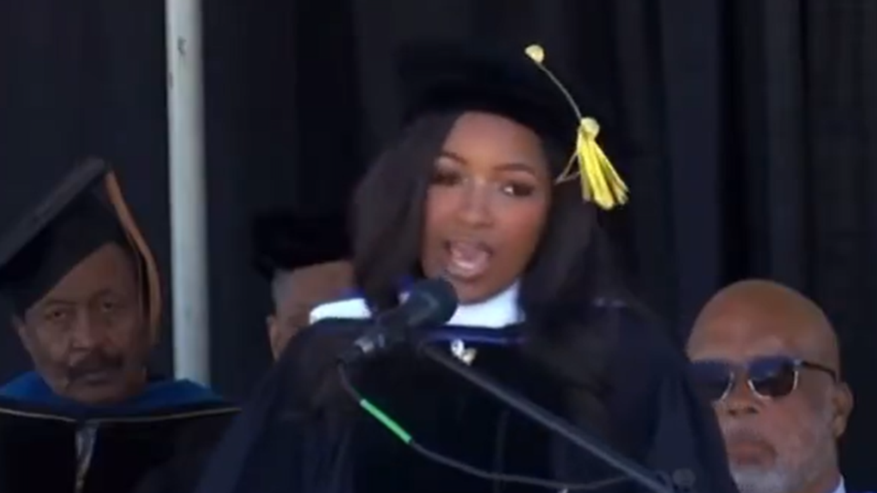 Jasmine Crockett inspires more hate, encourages students to "use a chair" against their haters