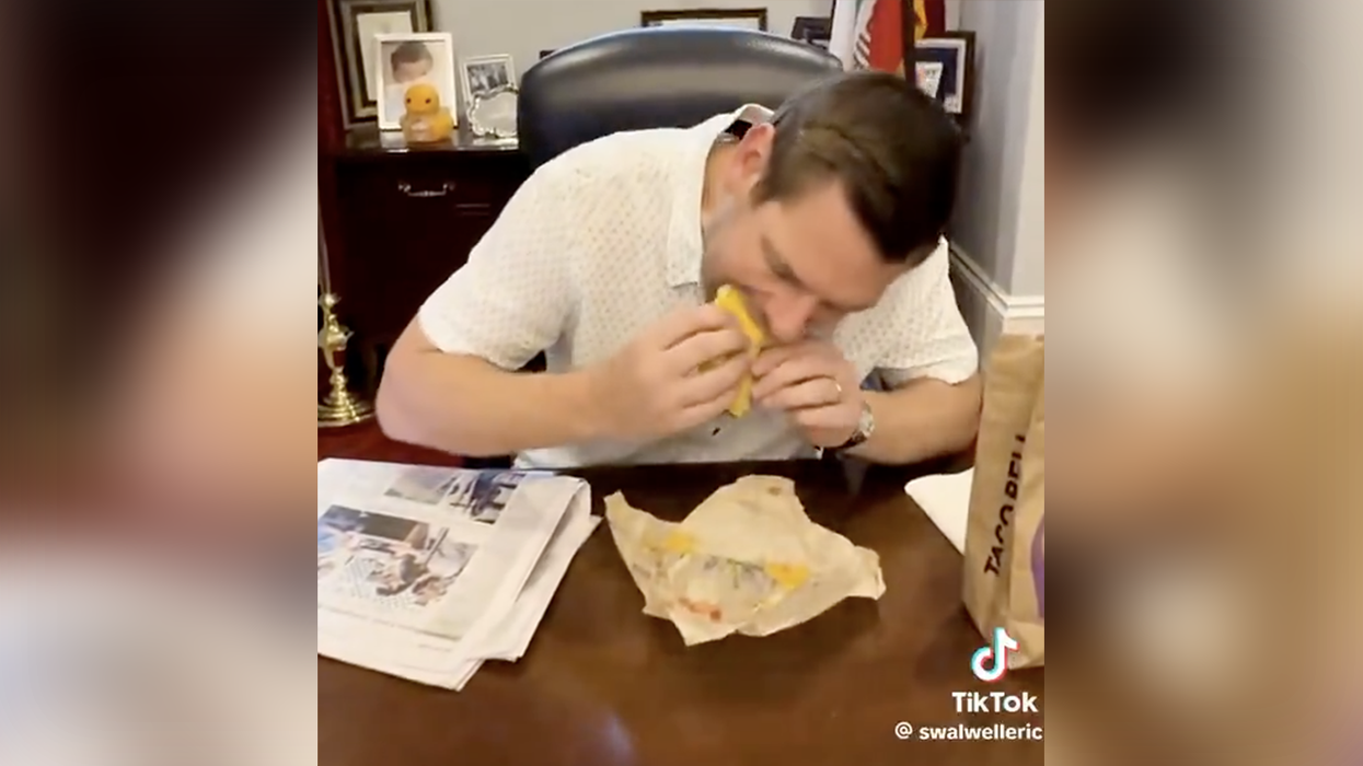 Eric Swalwell chows down on a taco like it's a Chinese spy in an embarrassing attempt to troll Trump