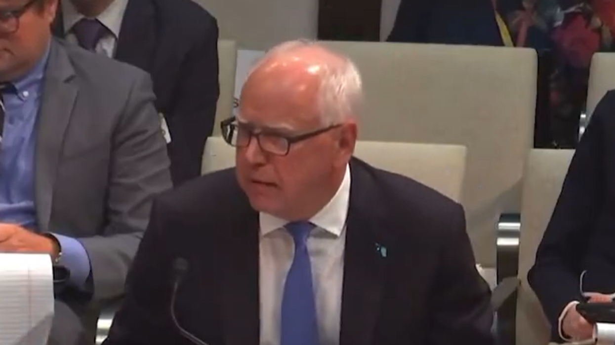 Tampon Tim Walz still doesn't know what a woman is when asked