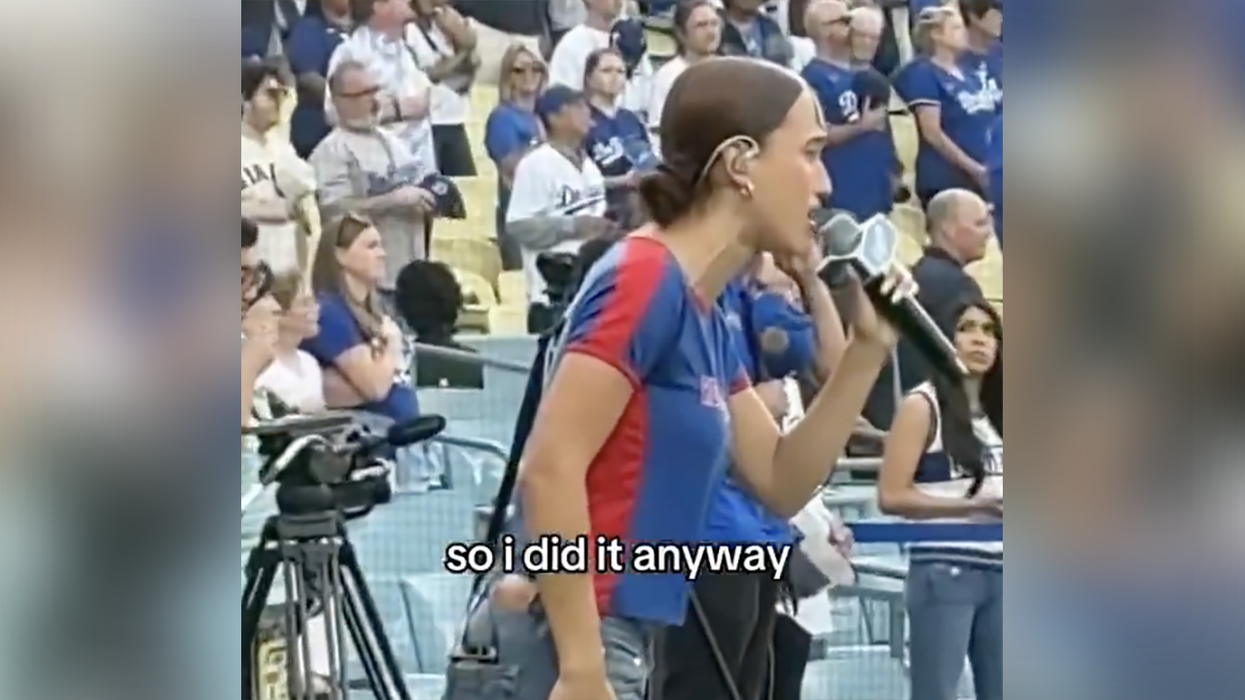 Singer protests ICE by singing our National Anthem in Spanish, brags, “I'm proud of myself for doing that”