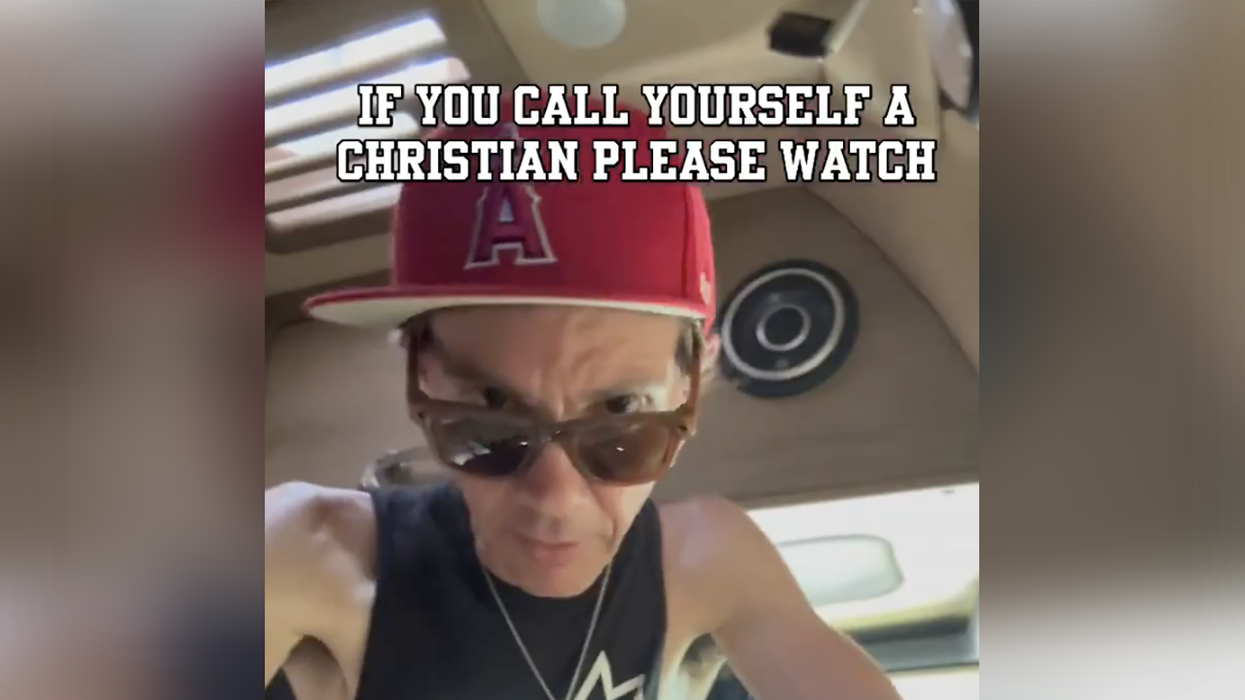 Elder millennial emo rocker announces Christians and Trump supporters are BANNED from his shows, says he'll "stay woke"