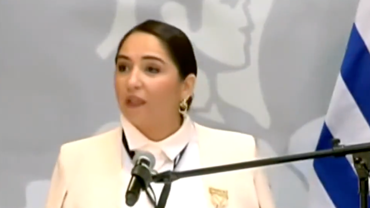 Democrat congresswoman pledges her allegiance to a foreign country over America while speaking to anti-American org