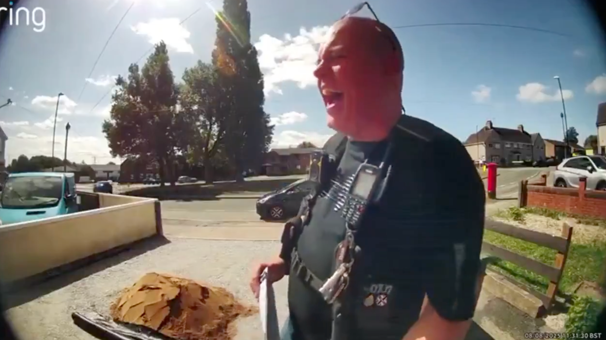 UK police laugh at absurdity of confronting citizens over social media posts, now a probe is launched against HIM