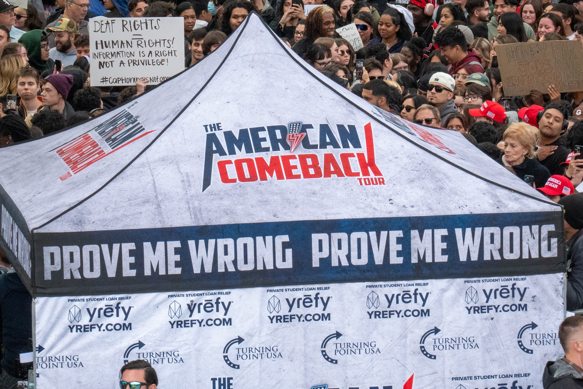 Teacher suspended after "allegedly" showing video of Charlie Kirk's assassination to 5th graders and celebrating his death