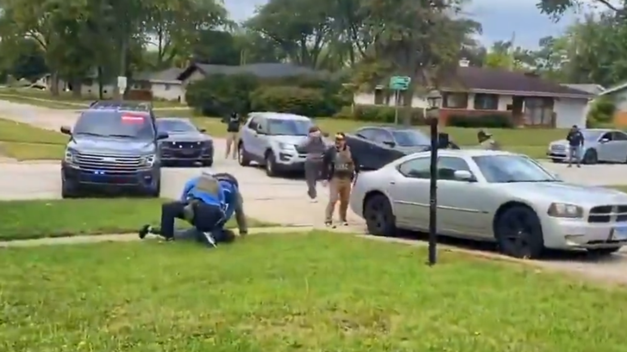 Leftists are spreading fake news about ICE arresting a 15-year-old girl in Chicago, here's what ACTUALLY happened