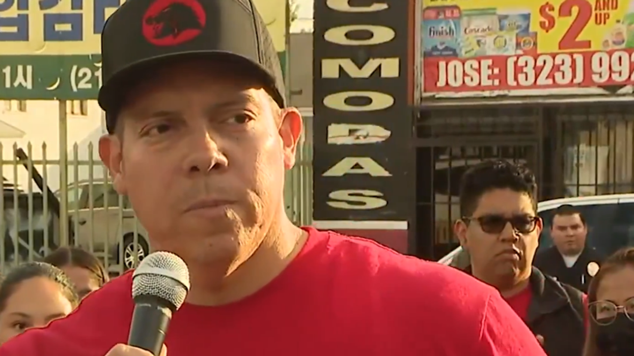 Teacher at Anti-ICE Protest Warns Federal Agents: ‘You’re Not the Only Ones With Guns’