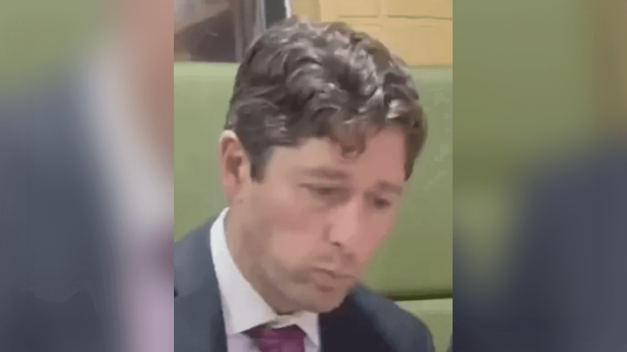 Mayor eats Somali food to virtue signal against Donald Trump, INSTANTLY regrets doing so