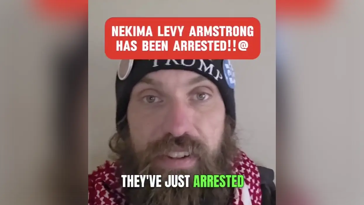 Bearded lunatic screaming at churchgoers has a meltdown after one of his comrades got arrested for invading the MN church