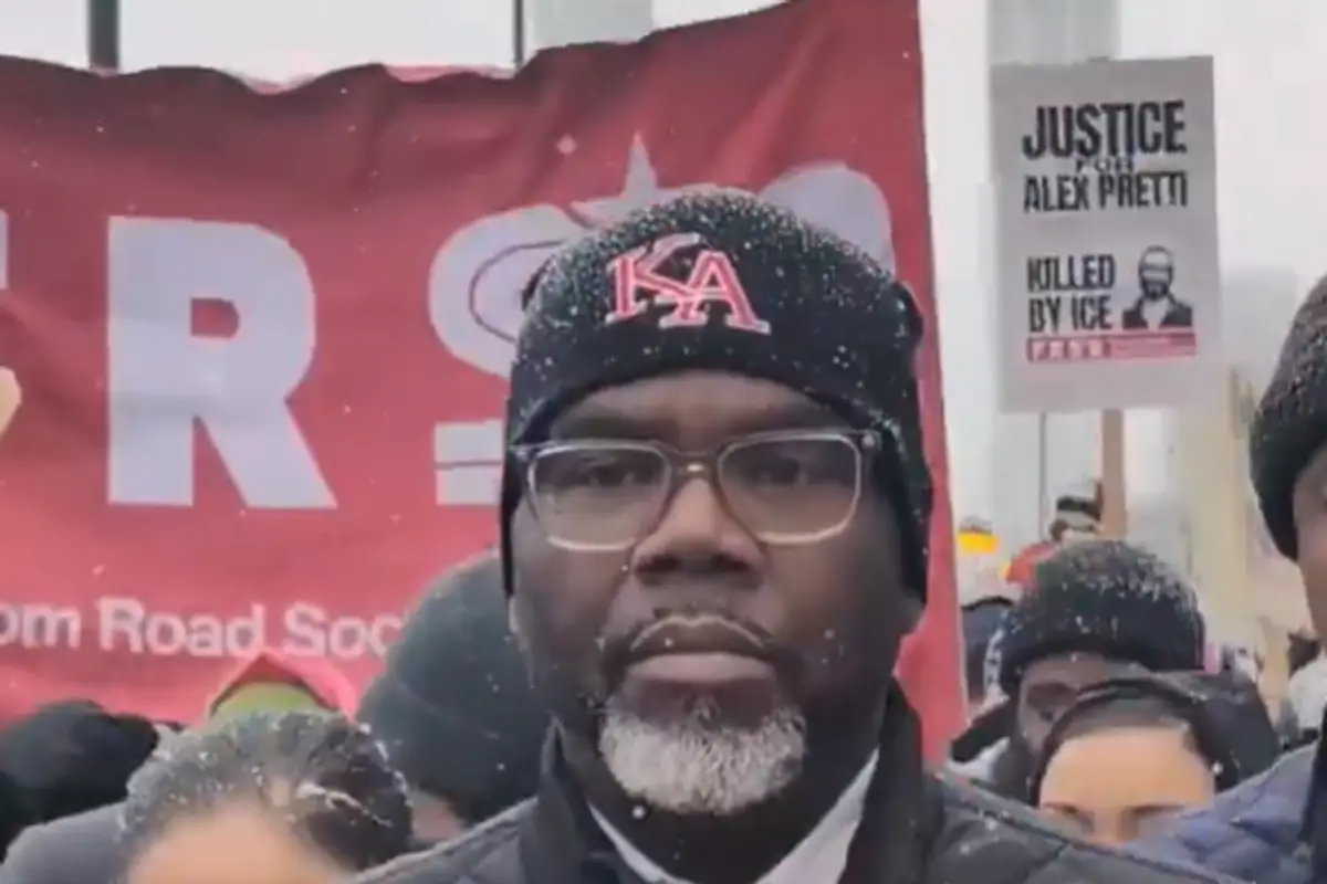 Chicago mayor marches to “abolish ICE,” and of course he’s with a socialist org