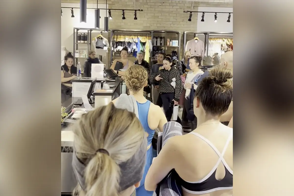 White women won't calm down when yoga studio refuses to denounce ICE, yet somehow this wasn't the pettiest thing they did