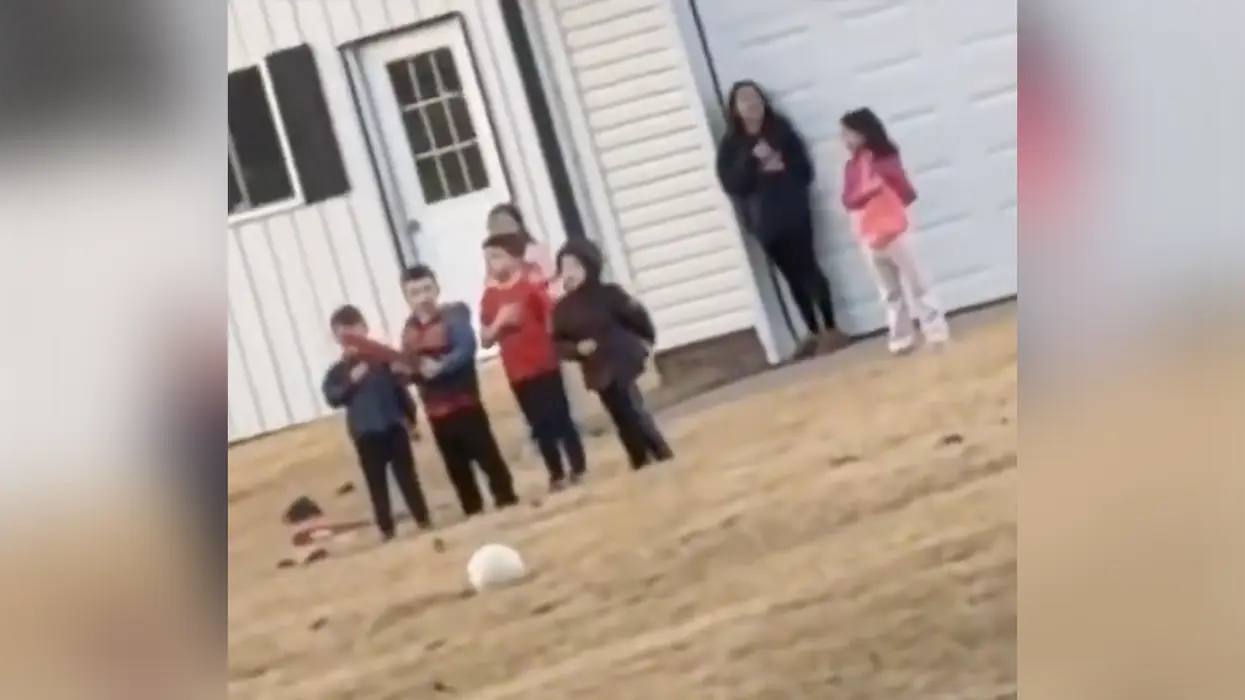 Lil' Patriots go viral signing the National Anthem before their wiffle ball game