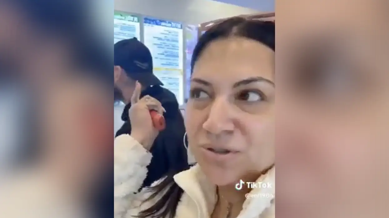 Customers are refused service at Smoothie King just for being Trump supporters, but the story has a happy unemployed ending