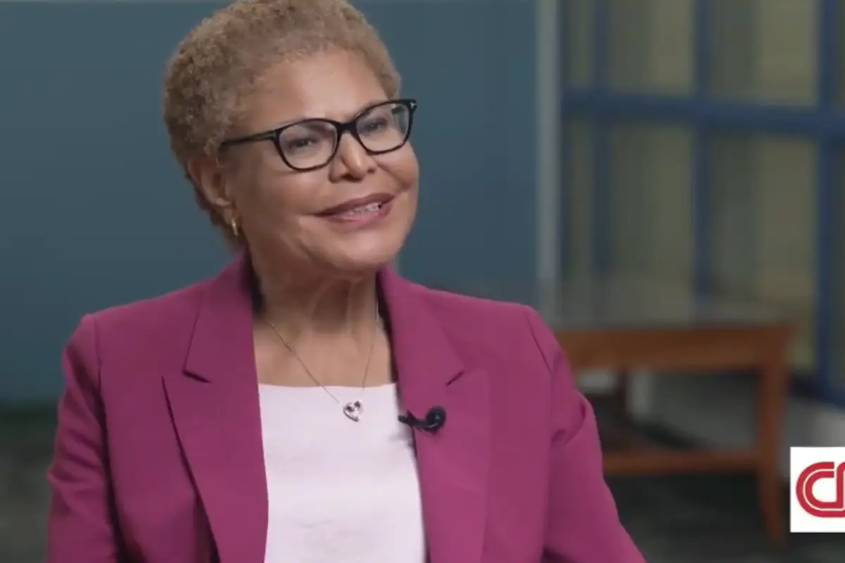 Karen Bass melts down when CNN ask why LA voters should trust her to end homelessness after screwing up for four years