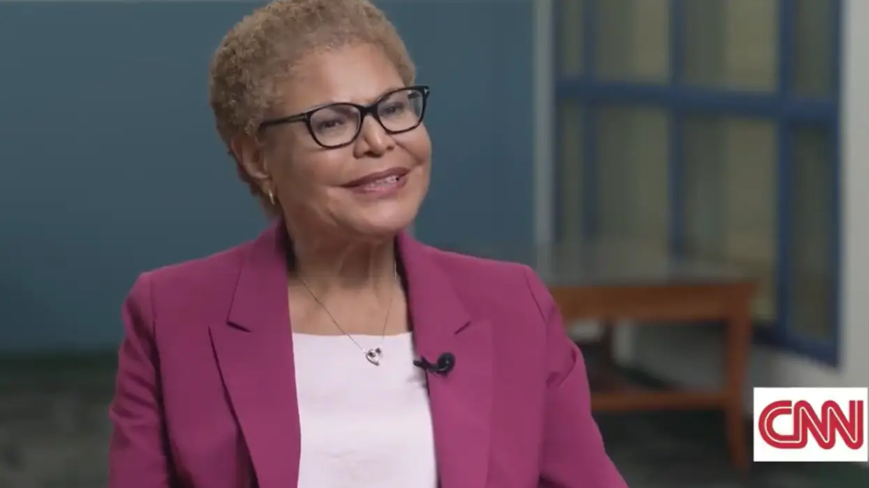 Karen Bass melts down when CNN ask why LA voters should trust her to end homelessness after screwing up for four years