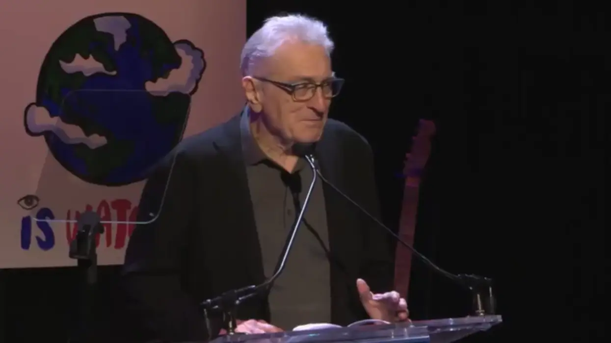 Robert De Niro claims America is being "abused," and he can’t love a country where people have different opinions from his