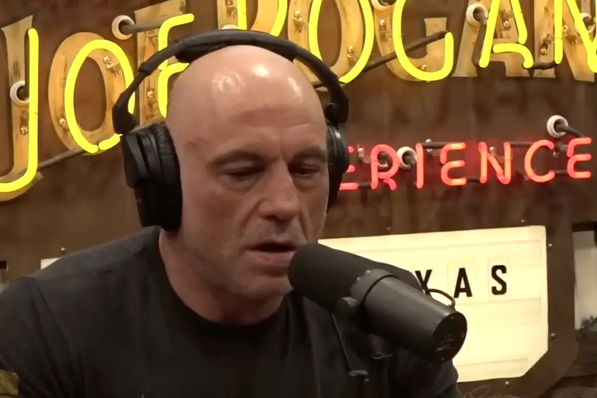Joe Rogan opens up about scary time when sitting and FORMER presdients tried to have him canceled and destroyed over COVID