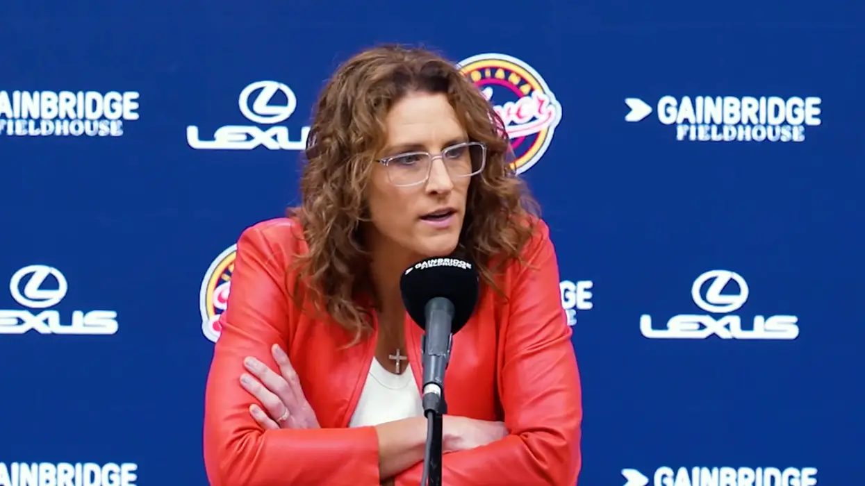 WNBA coach chooses "love" and "goes high" by telling haters like Dave Portnoy to go to hell