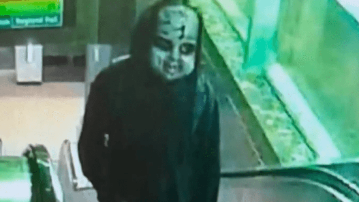 Man In Creepy Chucky Mask Is Chasing Innocent People In Philadelphia