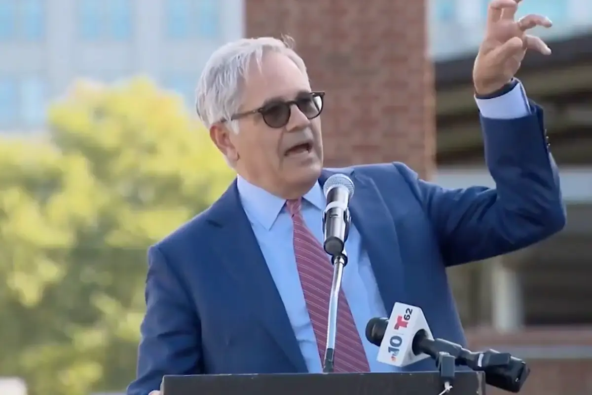 Soros-backed democrat threatens to "blow up" Trump's ballroom if Democrats are allowed to regain power
