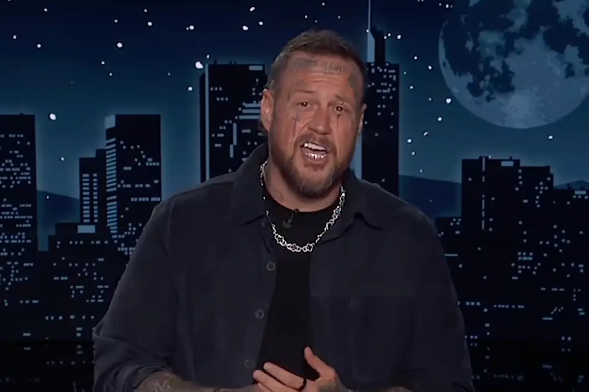 Jelly Roll sets his career on fire with what he tells his fans to do after backlash over Trump "jokes"